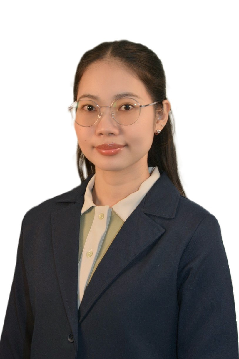 นางสาวรดามณี ธนวัฒนสิริ